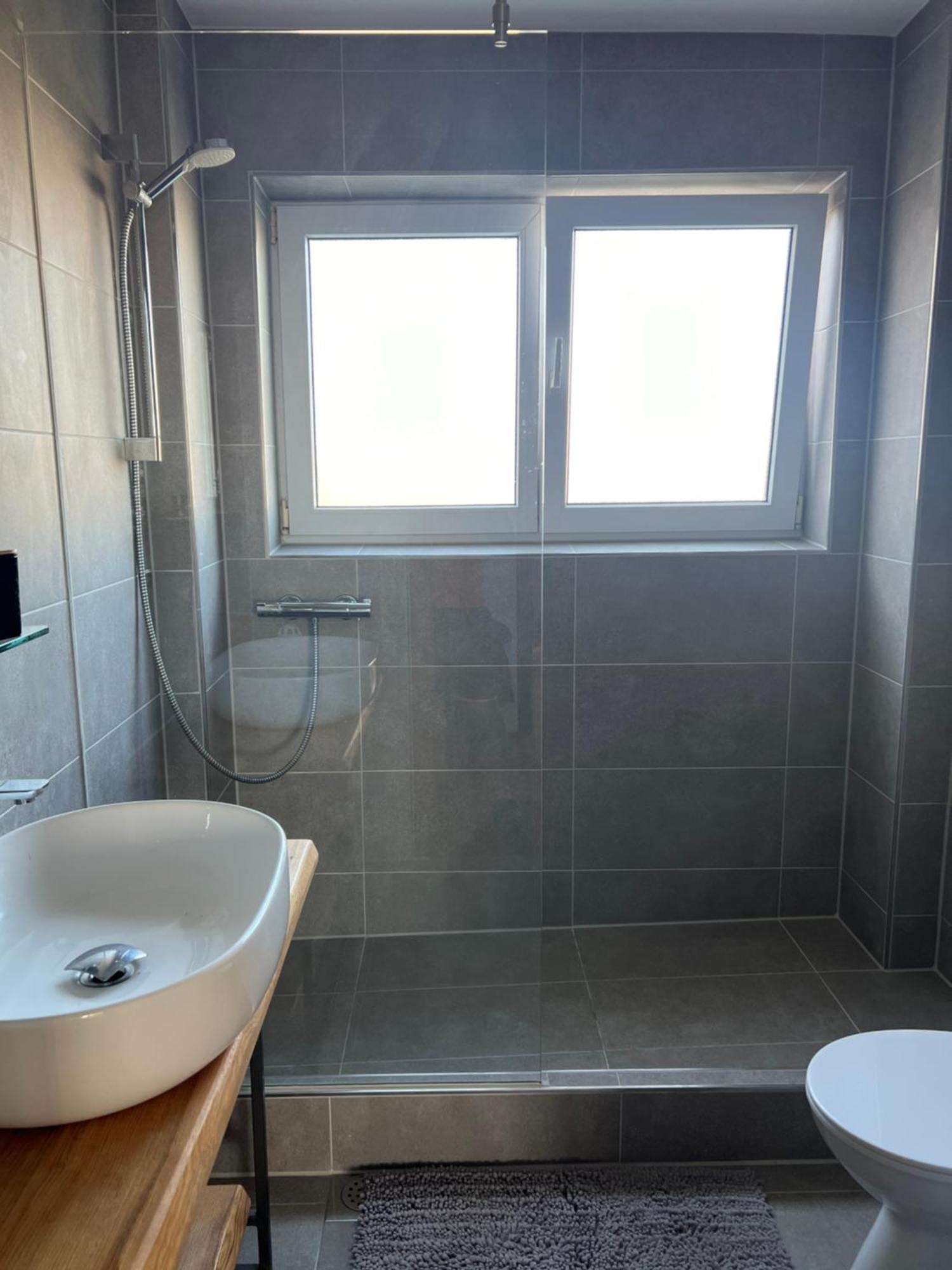 Apartment Privlaka Direkt Am Strand Mit Klima Und Neuem Badezimmer Haustiere Sind Willkommen ภายนอก รูปภาพ